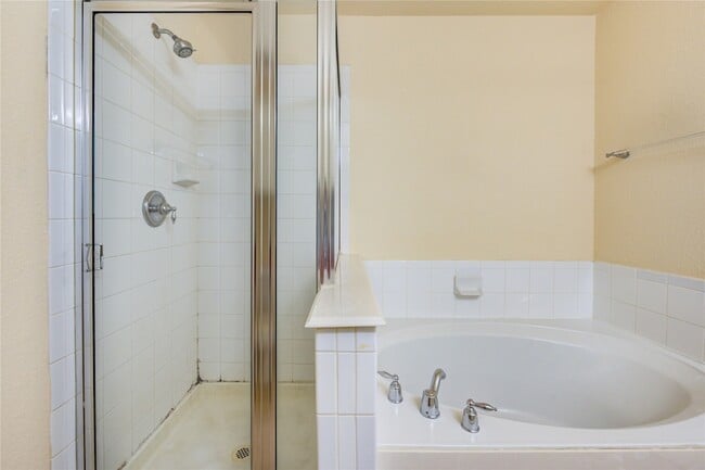 Building Photo - 16718 Mackenzie Mesa Dr