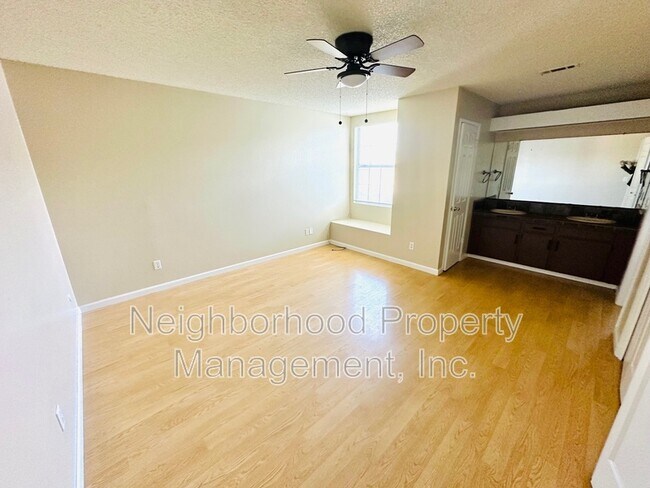 Building Photo - 1444 Plymouth Rock Way