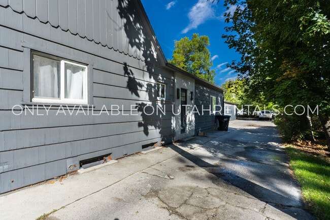 Building Photo - 547 E 200 N