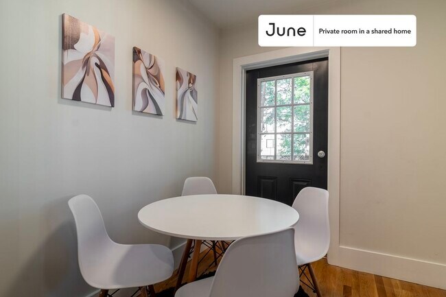 Building Photo - Room in Shared 5 bed/2 bath home in Roxbury