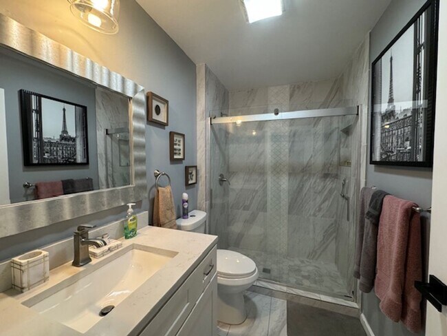 Building Photo - Fully Furnished/Unfurnished Condo for Rent...