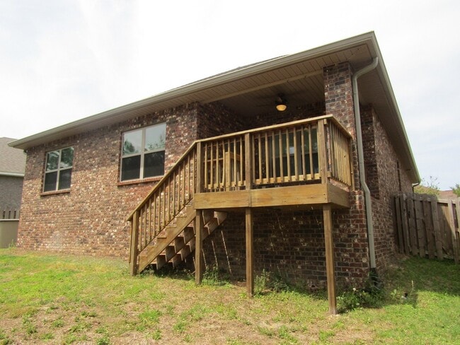 Building Photo - Ashley Plantation 3/2 Home with Open Layou...