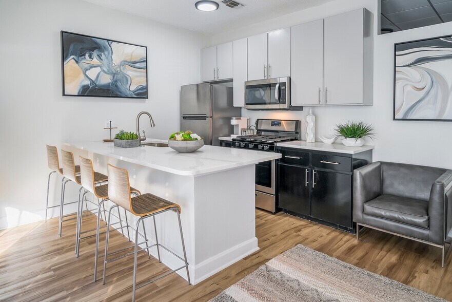 Iris 810 Washington Ave Memphis TN 38105 Apartment Finder