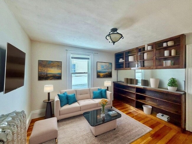 Building Photo - 170 Lincoln Ave