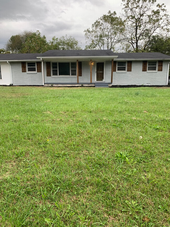 Primary Photo - 2933 Academy Rd