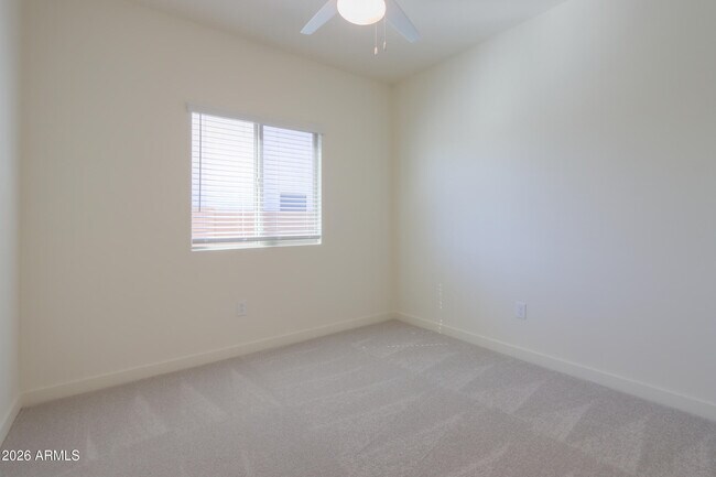 Building Photo - 40285 W Chambers Dr