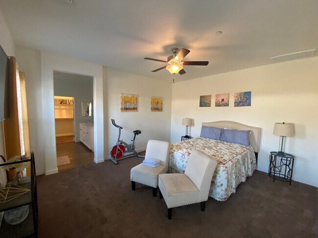 Building Photo - Welcome to the Best Deal in Town. Fully furnished 4 BD 2 BA house on a corner lot