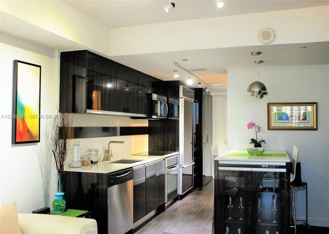 Building Photo - 50 Biscayne Blvd