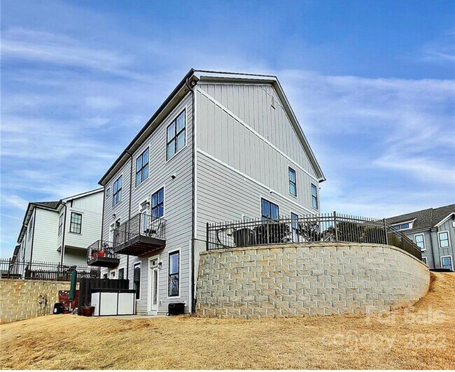 Building Photo - 109 Mint Ave