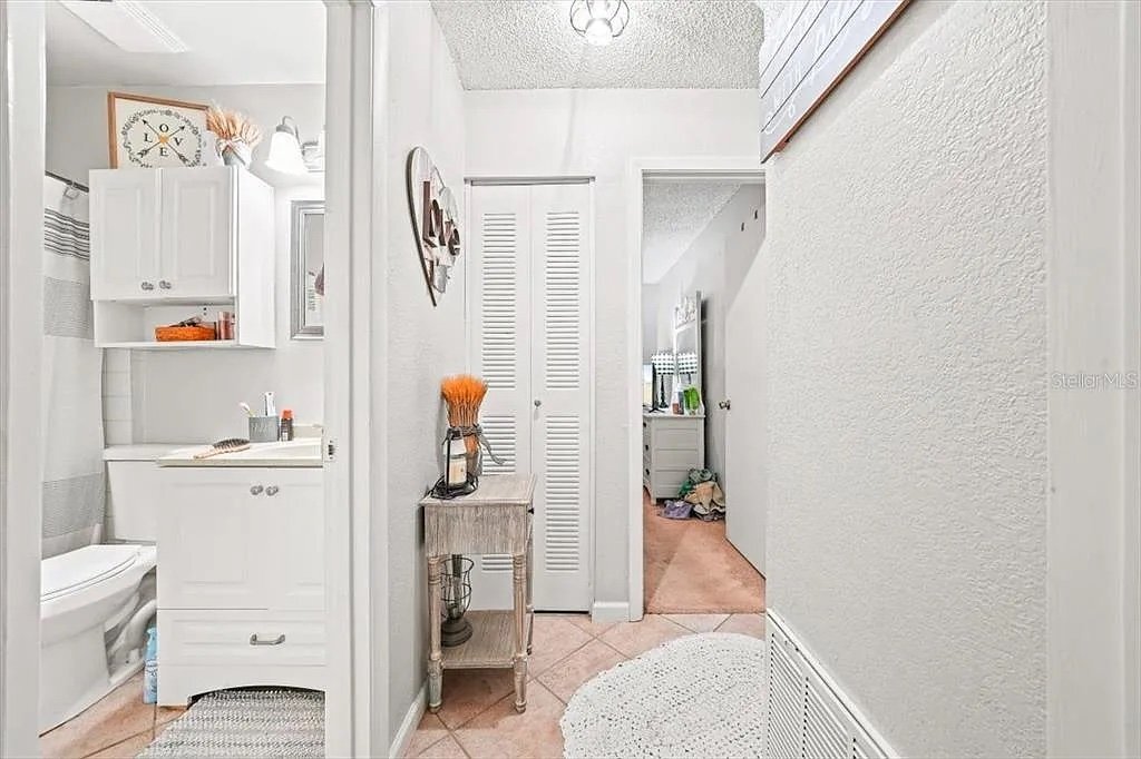 Building Photo - 544 Silver Course Cir