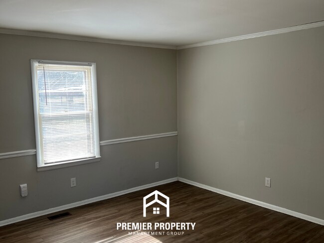 Building Photo - Spacious 4BR Decatur Home Near Huntsville w/ Vaulted Ceilings, 2-Car Garage & Fenced Yard