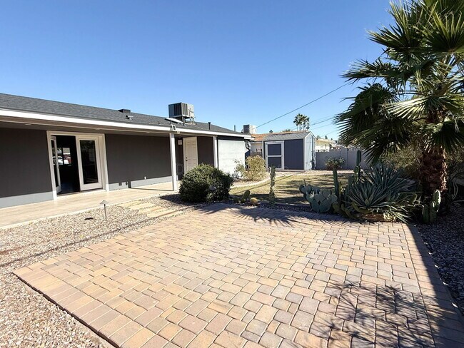 Building Photo - 7413 E Roosevelt St