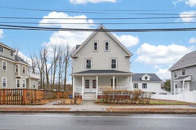 Building Photo - 166 Elliot St