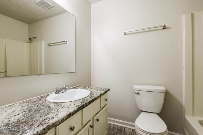 Building Photo - 6900 Applegate Ln