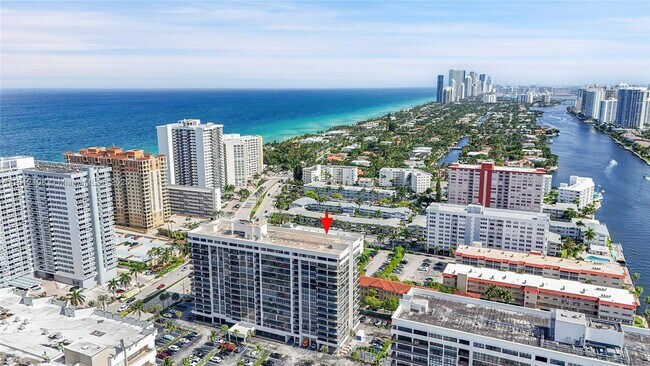 Building Photo - 2049 S Ocean Dr