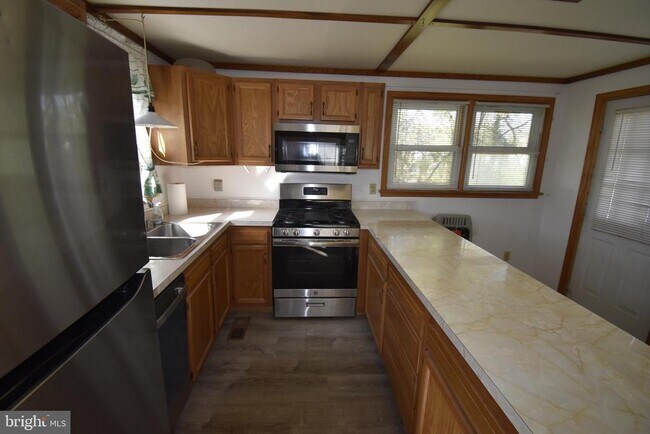 Building Photo - 3931 Dominion Dr