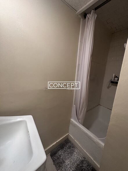 Building Photo - 90 Myrtle St