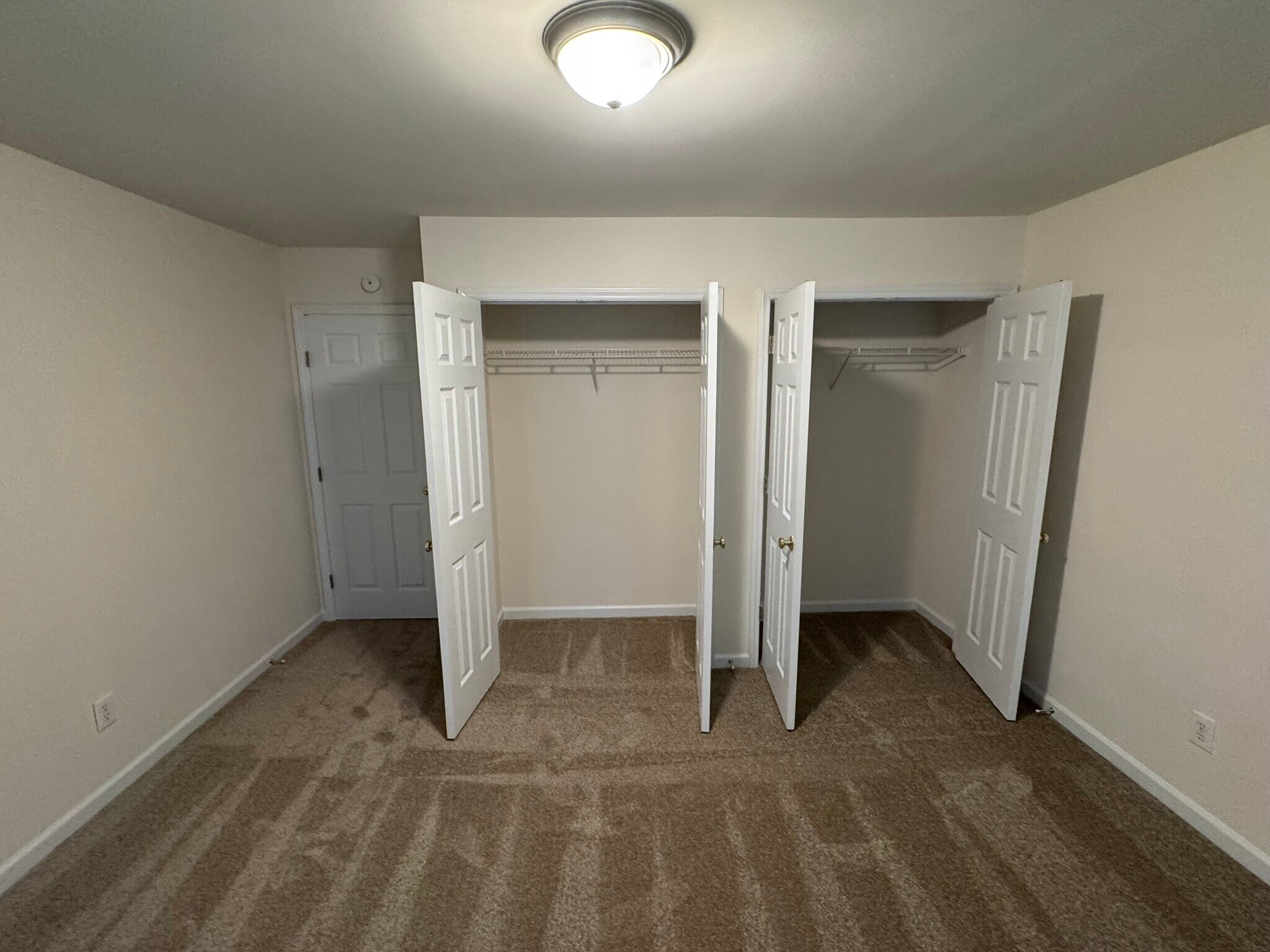 Building Photo - 6610 Cedar Cliff Dr