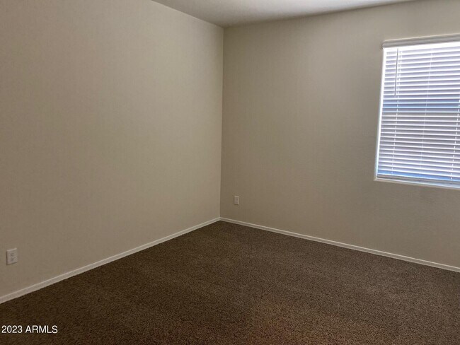 Building Photo - 1070 W Falls Canyon Dr