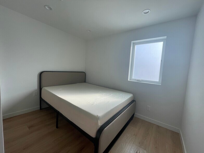 Building Photo - 22261 Haynes St