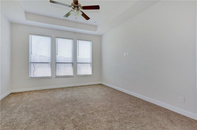 Building Photo - 2064 Remington Dr