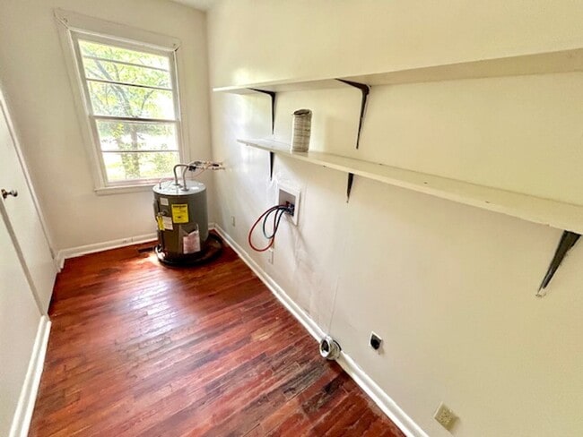 Building Photo - Cozy & Convenient Living on Fay Street – Great Location!