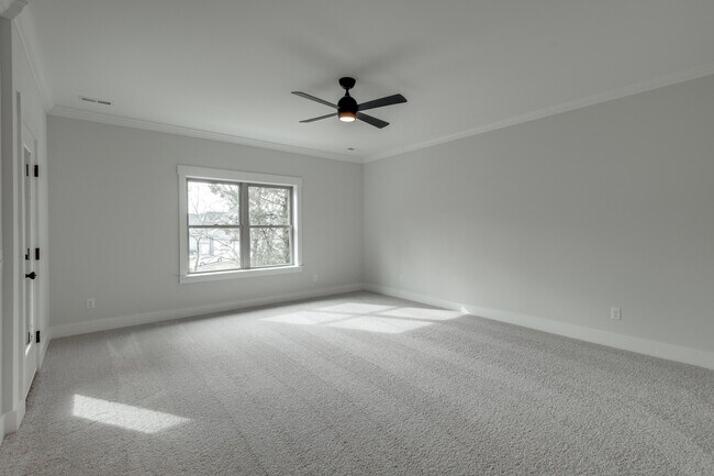 Building Photo - 9690 Dutton Ln