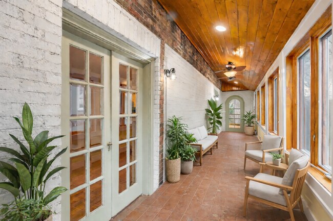 Building Photo - Asheville - Historic Charm Meets Modern Living!