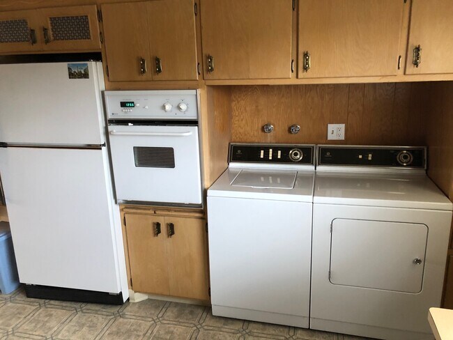 Kitchen - W63N139 Washington Ave