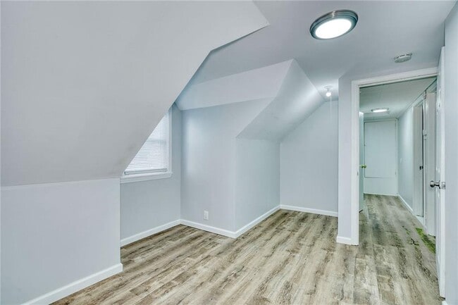 Building Photo - 1070 Gravel Rd