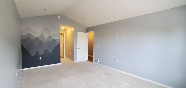 Building Photo - 3231 Wexford Dr