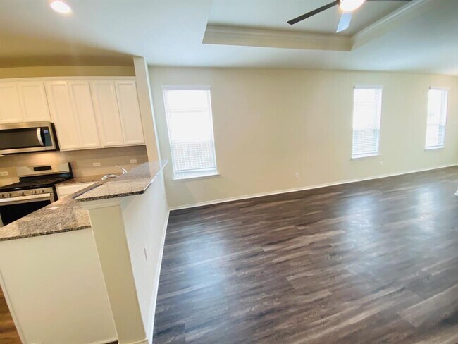 Building Photo - 238 Cascata Way