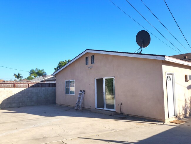 Building Photo - 11307 Highdale St