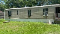 Building Photo - 3840 US-17