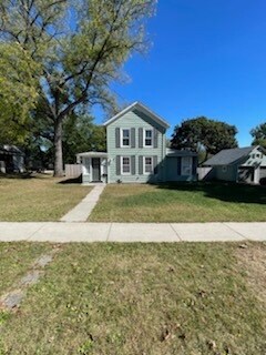 Front yard - 529 S Gault St