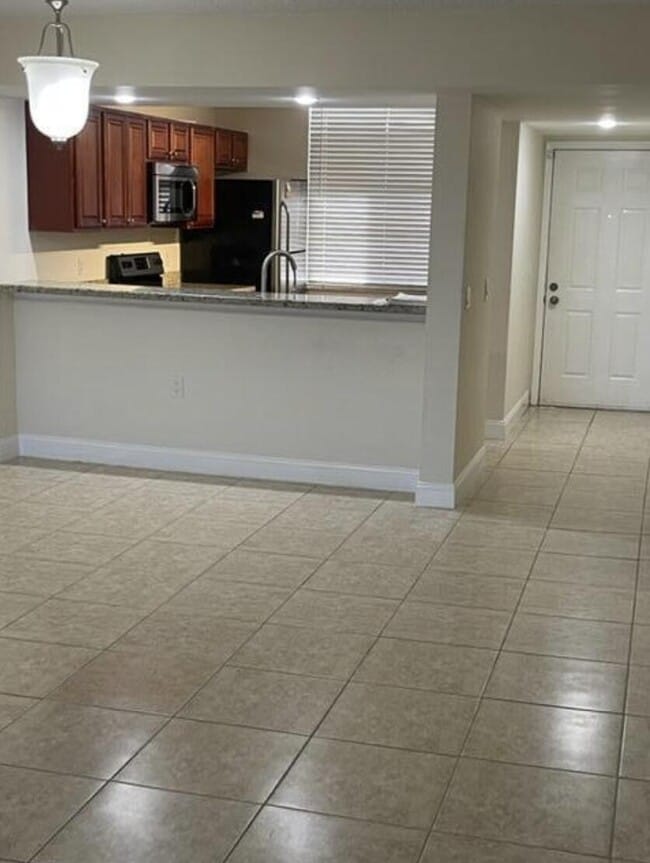 Building Photo - 3526 Whitehall Dr