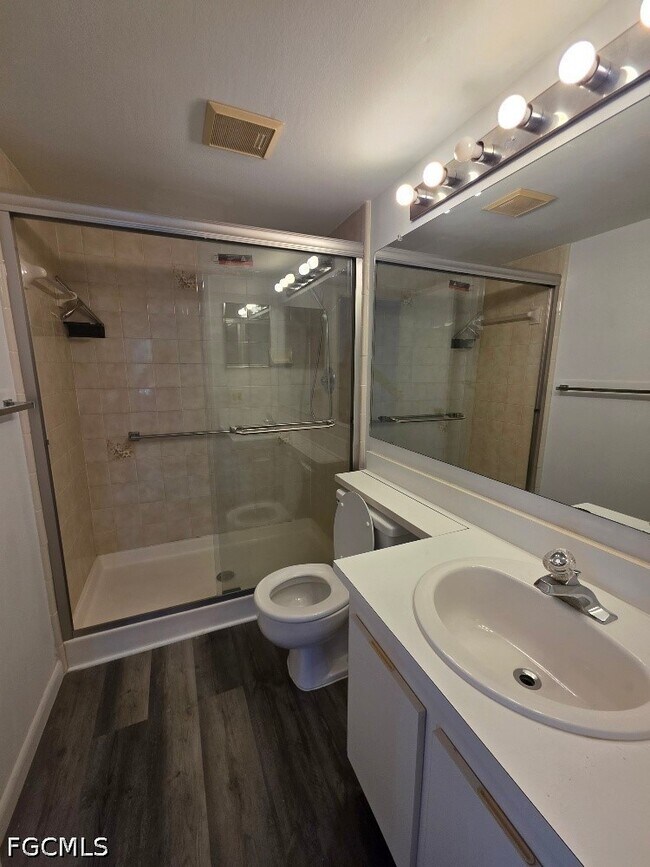 Building Photo - 9970 Sailview Ct