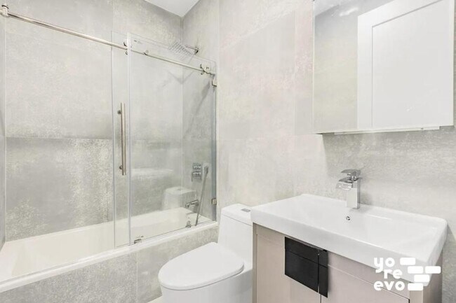 Building Photo - 2 bedroom in Brooklyn NY 11216