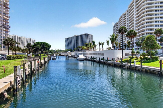 Building Photo - 4201 N Ocean Blvd