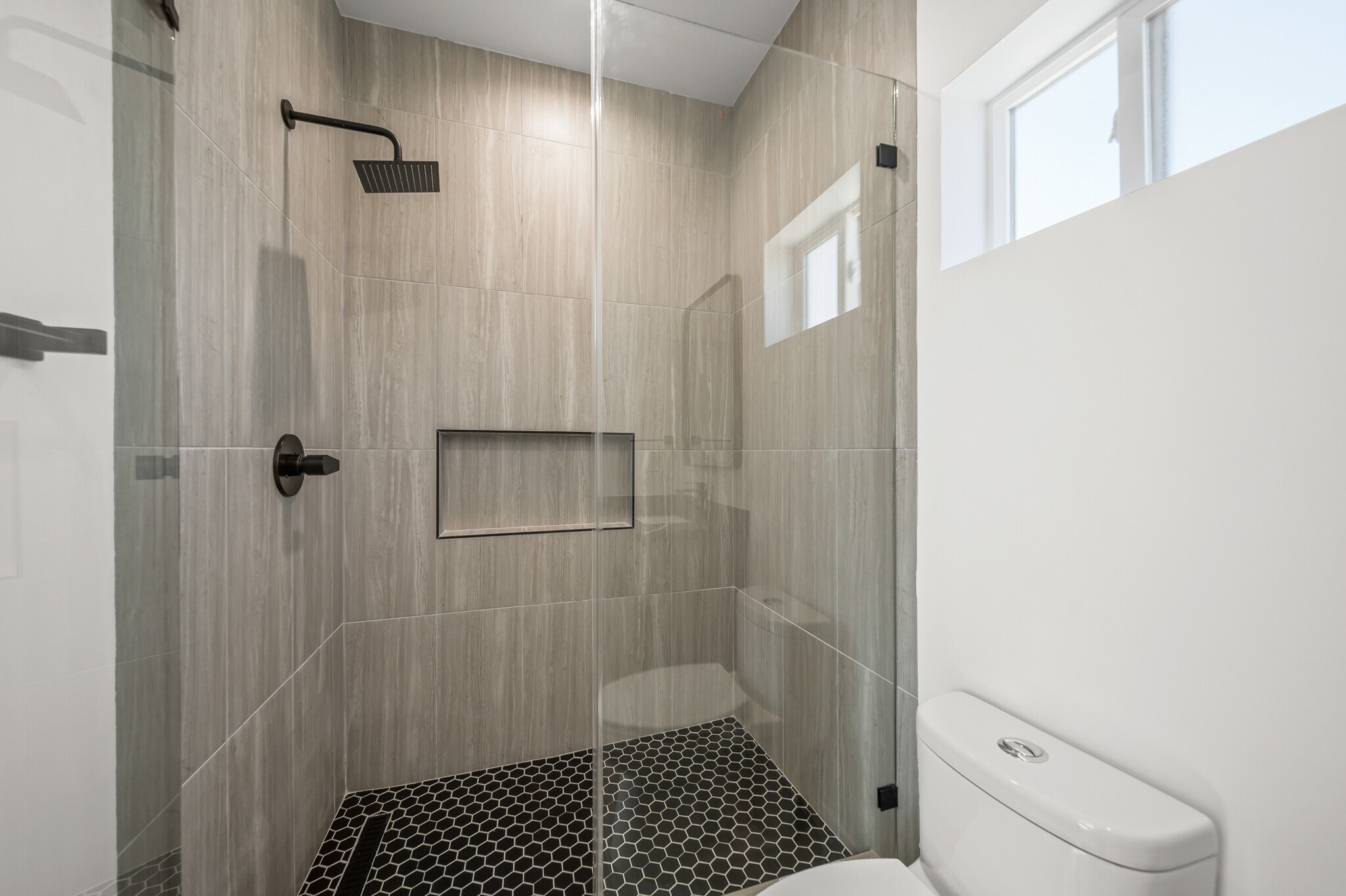 Building Photo - 6049 Craner Ave