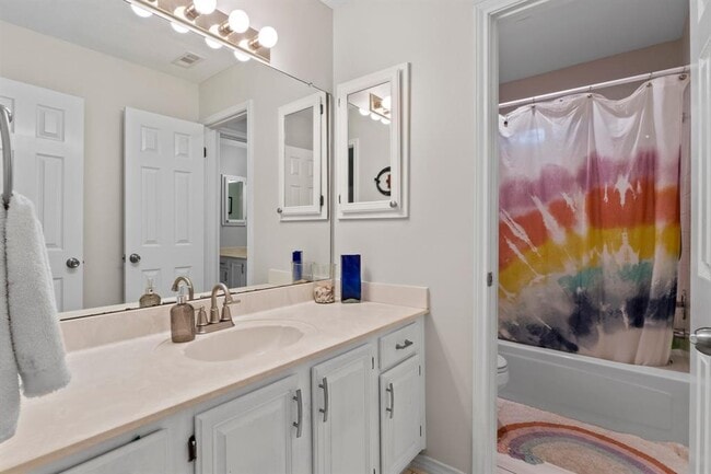 Building Photo - 6300 Needham Ln