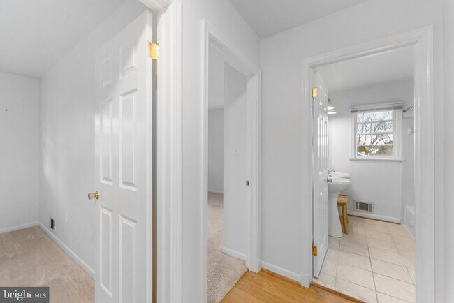 Building Photo - 12 Earlybird Ave