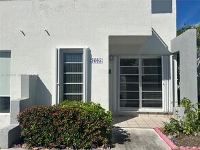 Building Photo - 3605 SW 17th St