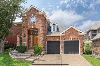 Building Photo - 1237 Tioga Dr