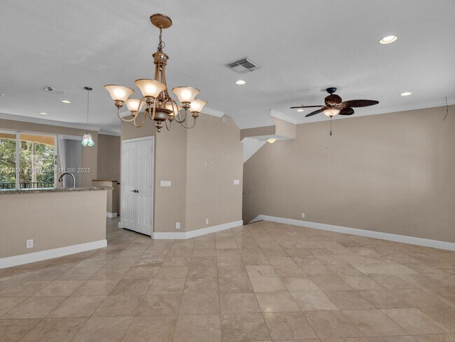 Building Photo - 2891 S Greenleaf Cir