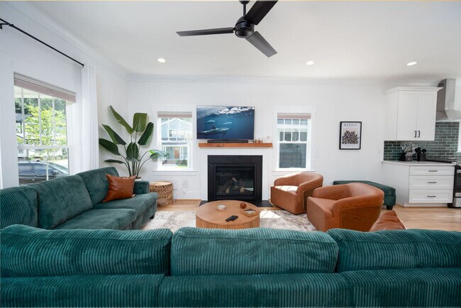 Building Photo - 2019 James St