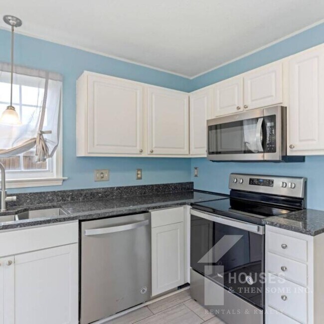 Building Photo - 110 Stonington Way