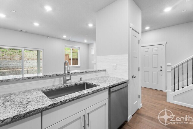 Building Photo - 4129 N Cyn Cir