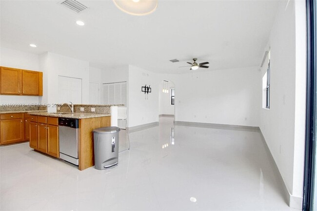 Building Photo - 15267 SW 173rd Ln