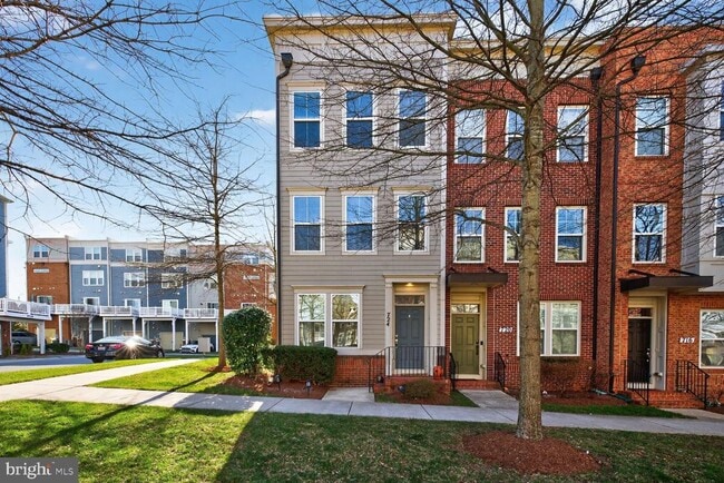 Building Photo - 724 Hendrix Ave